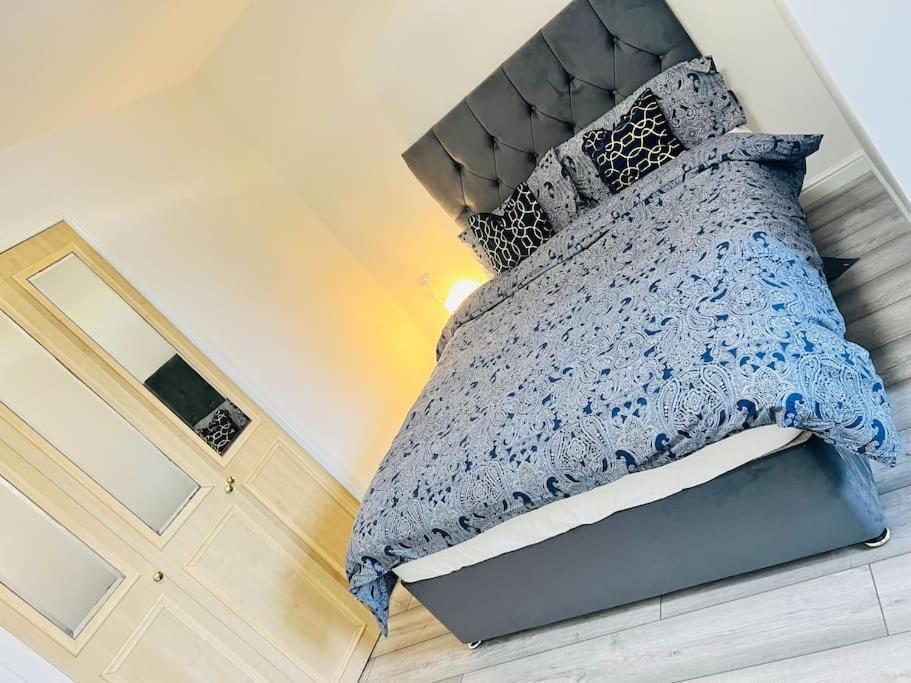 אדינבורו Superb 2 Bedroom Apartment With Free Parking מראה חיצוני תמונה